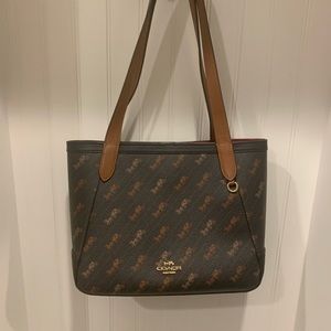 Coach horse and carriage 27 tote. Brown
